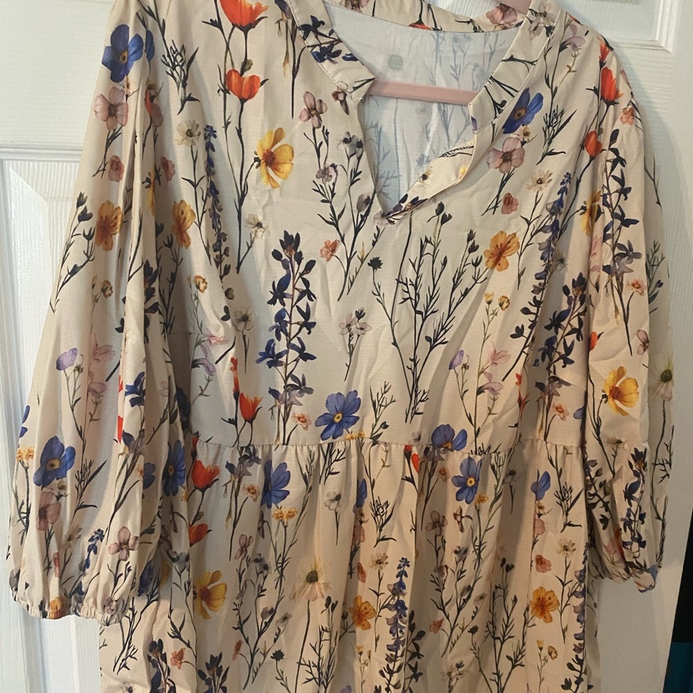 Boho Floral Print Ladies Blouse NWOT (inv# 141) - Picture 5 of 6